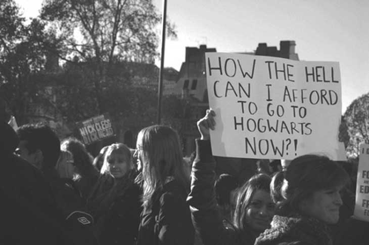2-harry-potter-fans-and-protestors