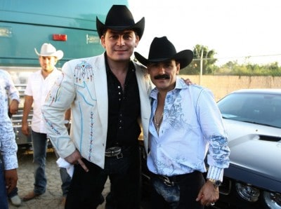 Jośe Manuel Figueroa with El Chapo de Sinaloa (Photo: Wikimedia Commons)