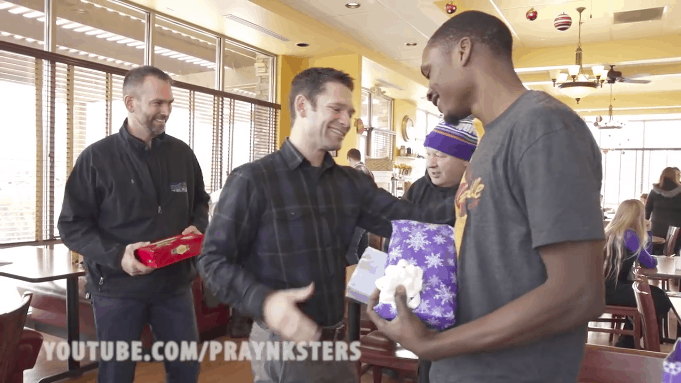Strangers stand in line to offer Pascal Christmas gifts