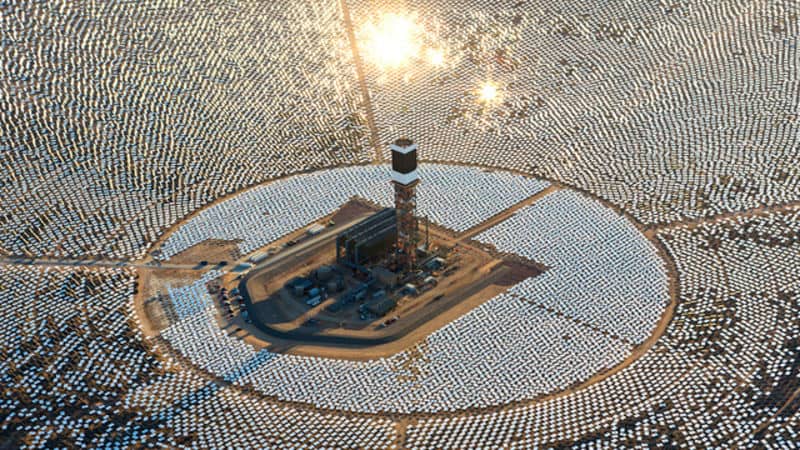 18 Breathtaking Photos Of The World’s Largest Solar Plant, Located In The U.S.