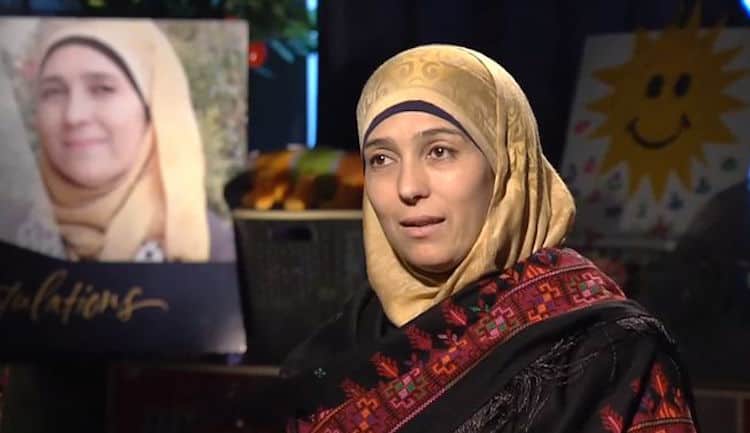 Palestinian Woman Named ‘Best Teacher In The World,’ Honored By Pope Francis