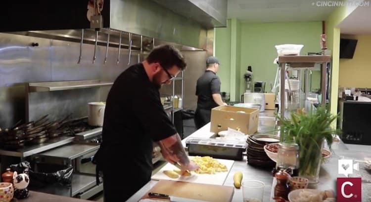 Ohio Chefs Turn Leftover Veggies Into Soup For The Homeless [Watch]