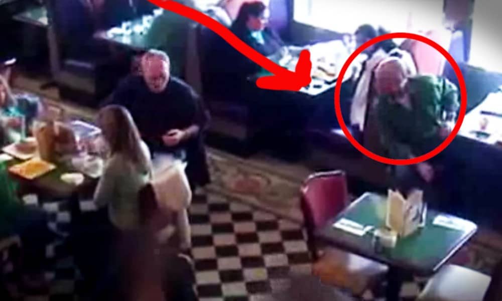 Autistic Boy Approaches Diners In A Restaurant, Their Reactions Will Stun You