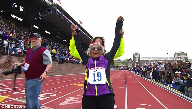 100-Year-Old Great-Great-Grandmother Breaks World Running Record, Celebrates With Pushups