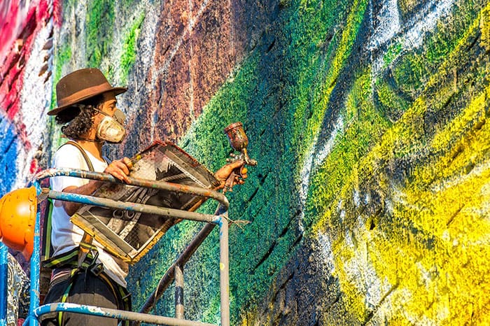 Brazilian Artist Creates ‘World’s Largest Mural’ For Rio Olympics, Emphasizes Unity