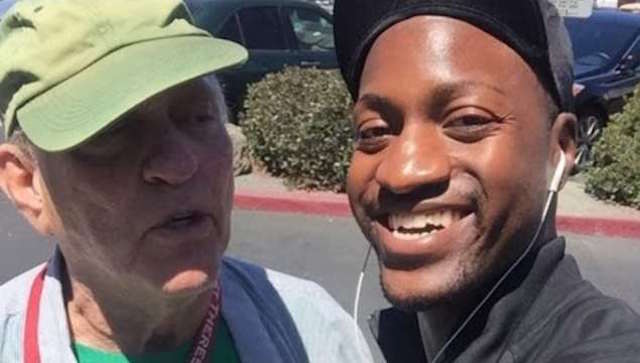 Elderly Man Pays For Black Man’s Groceries To Affirm That “Black Lives DO Matter”