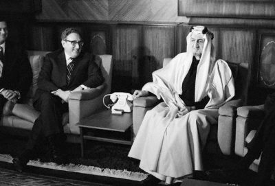 kissinger-meeting-king-faisal-of-saudi-arabia-in-riyadh-14-dec-1973