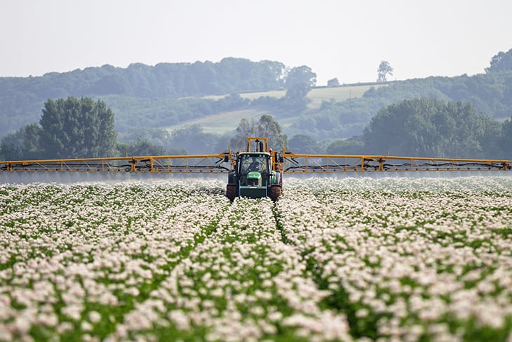 Illegal Spraying of Monsanto-Dupont Pesticide Causes Massive Crop Damage in Multiple States