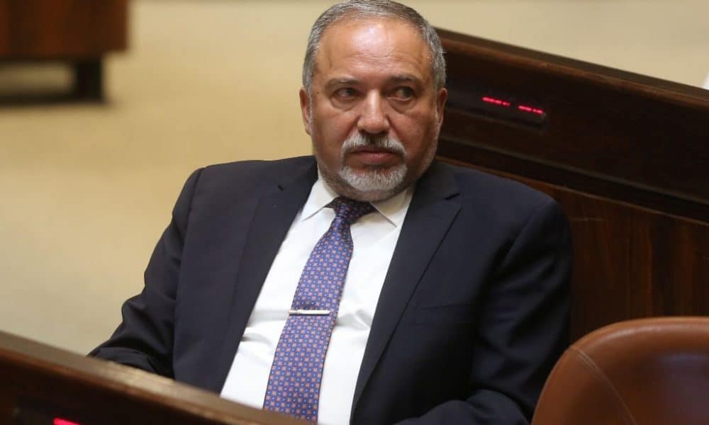 Israeli Defense Minister Suggests “Colour-Coding” Palestinian Areas, Rewarding the “Good” and Punishing the “Bad”