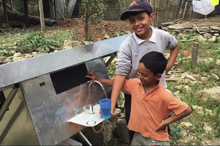 New Solar Panels Pull Drinking Water From The Air Because Clean Water Is A Human Right