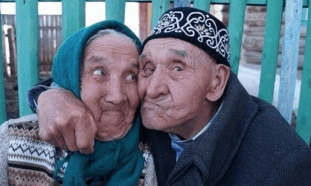 30+ Elderly Couples That Prove Love Has No Age Limit