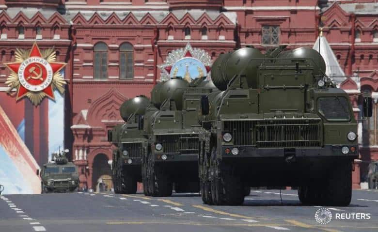 Russia Deploys Nuclear Missiles to Western Border in Response to NATO Threats