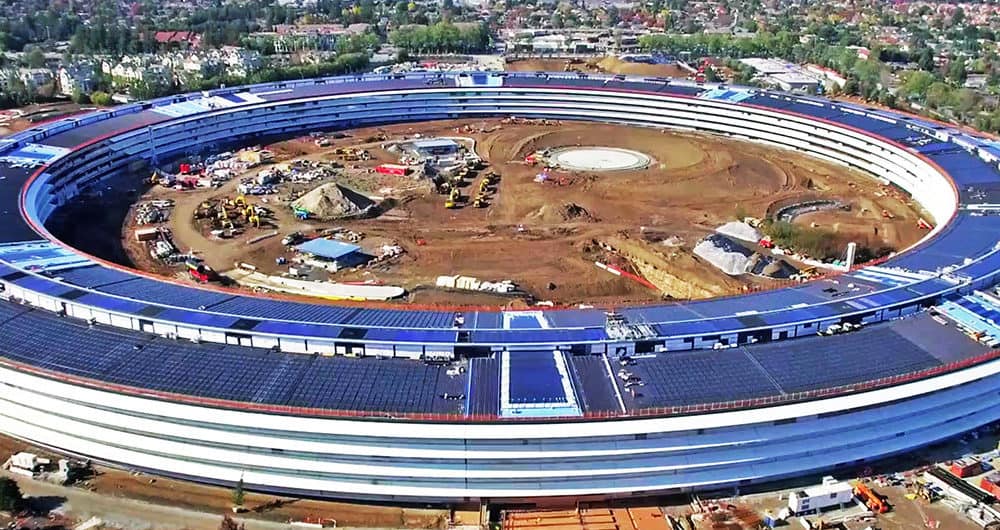 Apple Is Building A Solar-Powered Office That Looks Like A Spaceship [Photos]