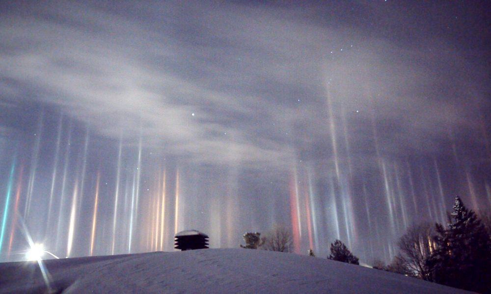 Light Pillars In Canada Reveal The Stunning Beauty Of Nature [Watch]