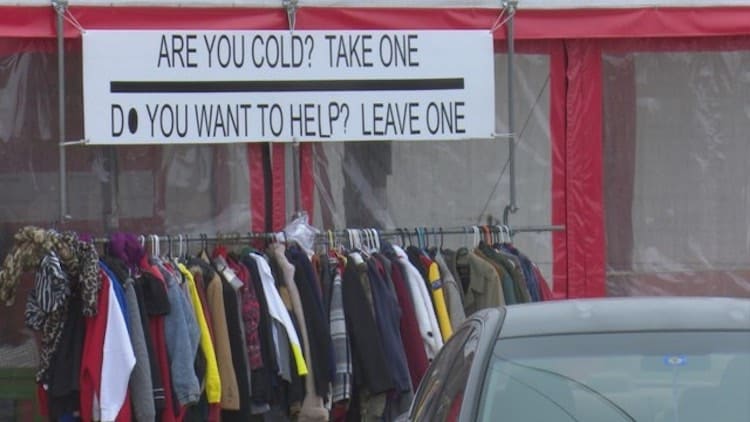 Taco Shop Sets Up “Take One Leave One” Coat Rack For Homeless [Watch]