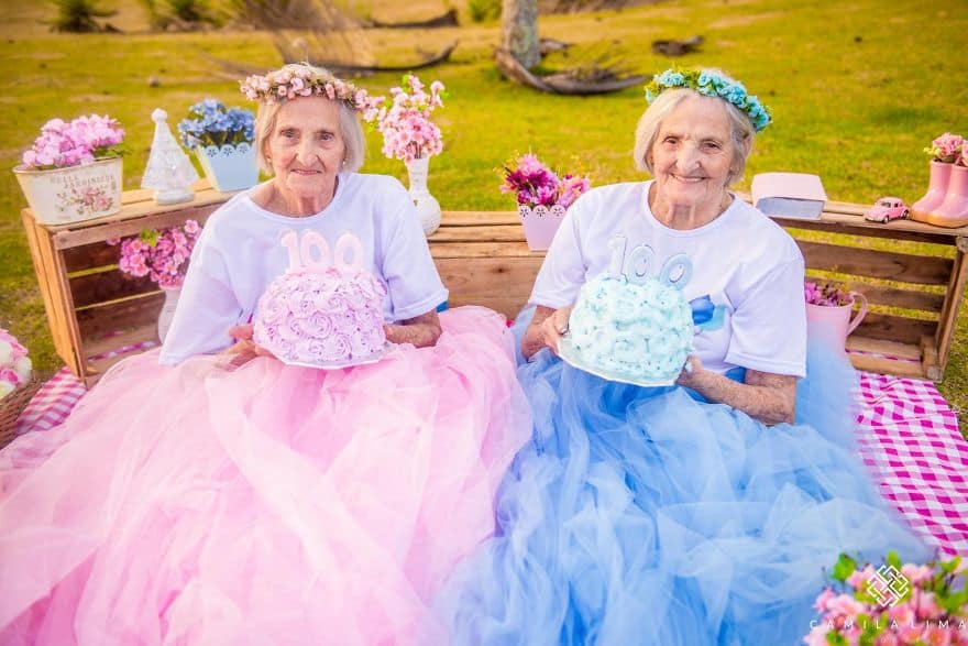 Centenarian Twins Celebrate Their 100th Birthday With Inspiring Photo Essay