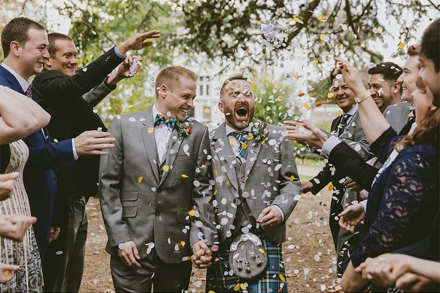 30+ Photos Of Same-Sex Couples Getting Married That Will Make You Go “Awww”