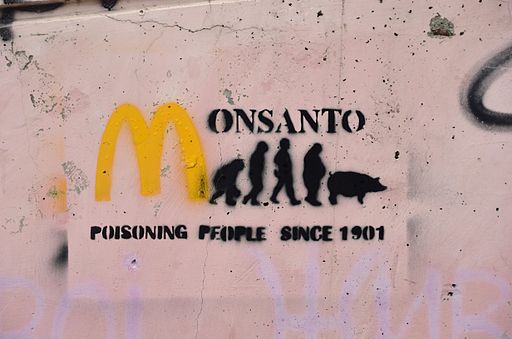 https://upload.wikimedia.org/wikipedia/commons/9/93/Schwendermarkt_graffiti_Monsanto.jpg