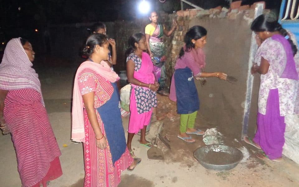 Reflective Paint Is Helping Women In Indian Slums Mitigate Climate Change