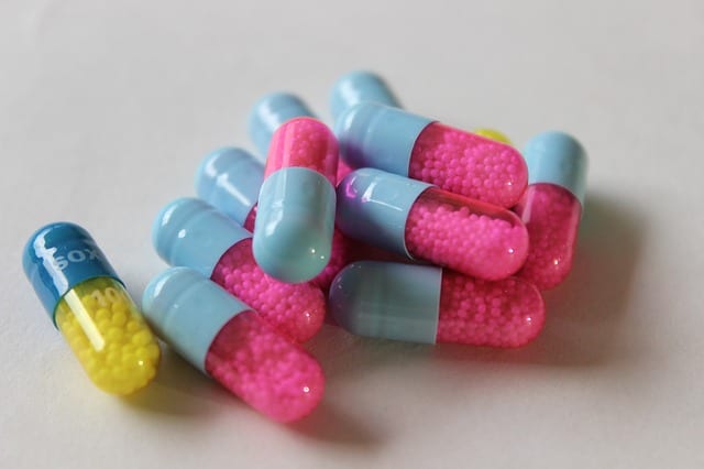https://pixabay.com/en/medicine-pills-bless-you-drugs-2449619/