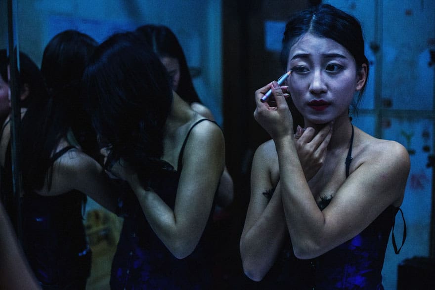 These 30+ Photos Reveal The Secret Side Of China’s Underground Club Life