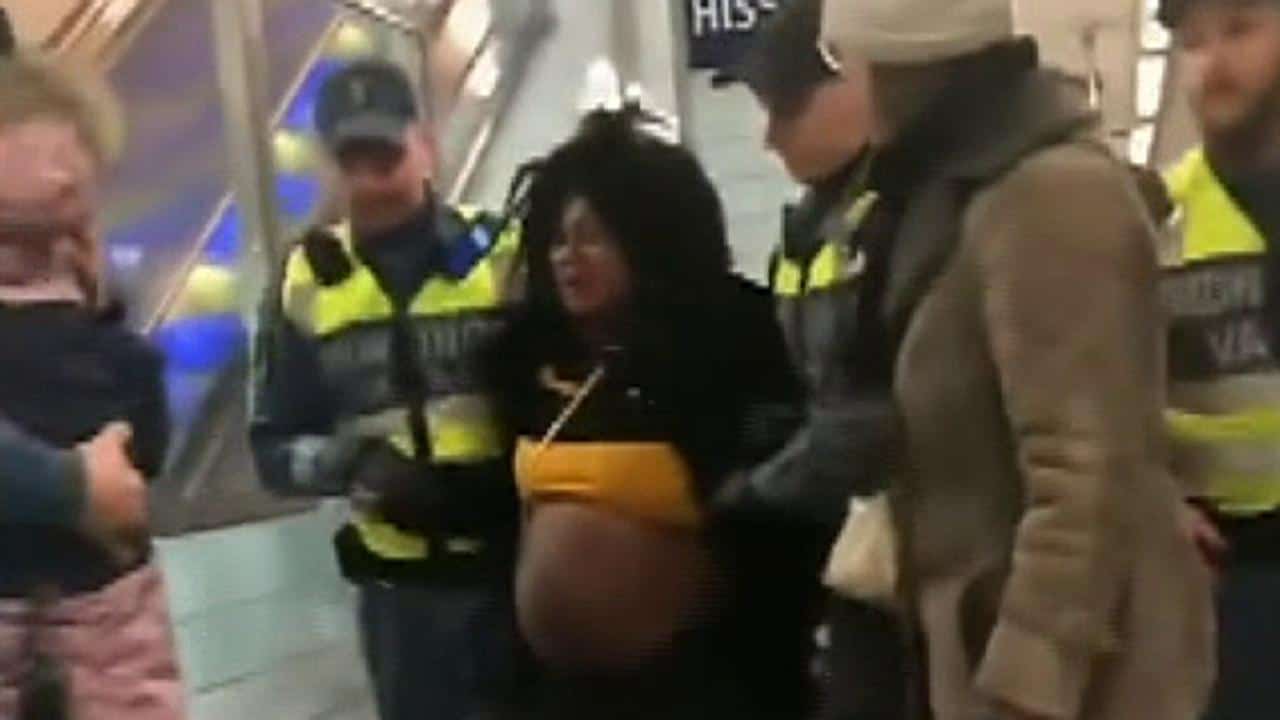 Stockholm Train Transit Officers Forcibly Remove Pregnant Woman From The Metro