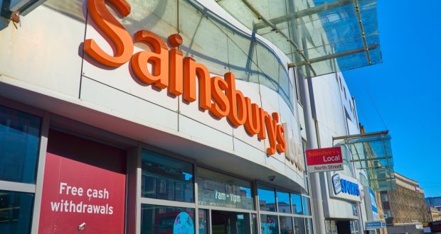 UK’s Leading Supermarket Sainsbury’s Becomes The First To Get Rid Of All Plastic Bags In Fruits, Vegetables And Bakery Items