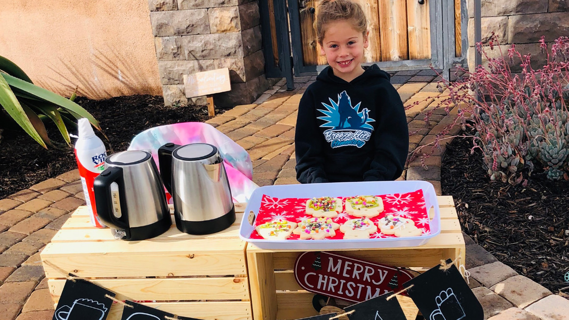 A 5-Year-Old Sells Cookies And Hot Cocoa To Pay For Her 123 Classmates’ Lunch Debts