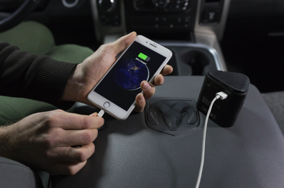Jumpi: The Car Vacuum That Can Jumpstart Your Battery And Charge Your Phone