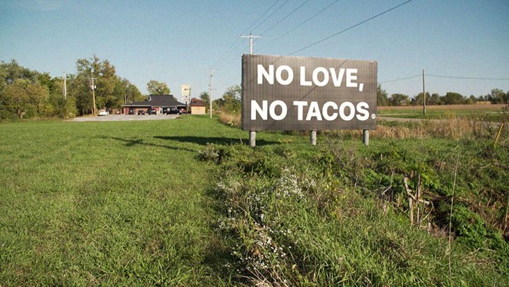 A Mexican Restaurant Is Criticized and Accused Of Insulting “Christianity and America” Because of Its Sign “No Love, No Tacos”