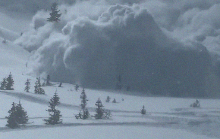 Video Captures A Horrific Avalanche Descending Upon Snowmobilers