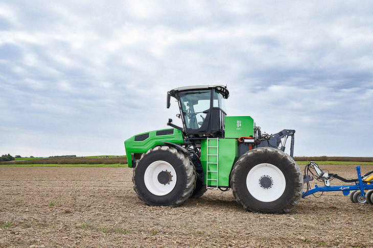 The First Fully Green Tractor Built To Cut Down CO2 Emissions In Farming All Over Europe
