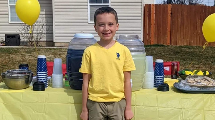9-Year-Old Visits Cat Shelter And Builds Lemonade Stand To Raise Funds