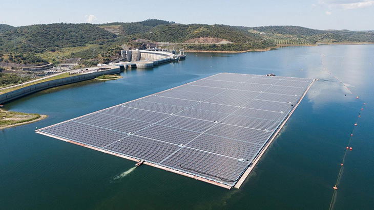 Solar Park In Europe The Size Of 4 Football Pitches Sits In Portugal’s Alqueva Reservoir