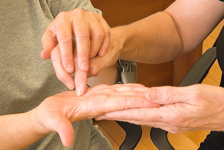 A New Language Of Touch Is Allowing The Deaf-Blind Communities A Special Way To Communicate