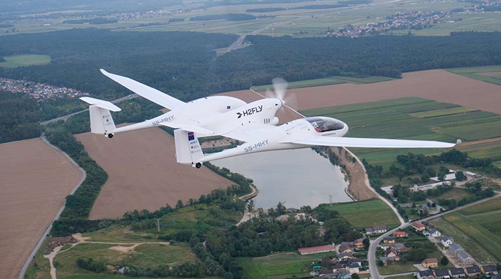Groundbreaking Electric Aircraft Flight Powered By New Liquid Hydrogen Flies For 3 Hours Straight